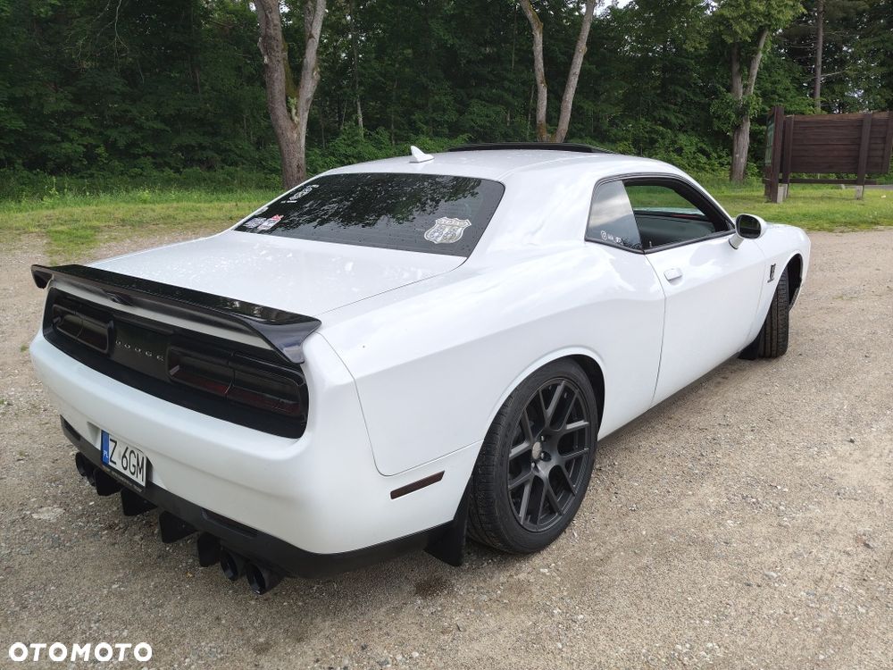Dodge Challenger - 5
