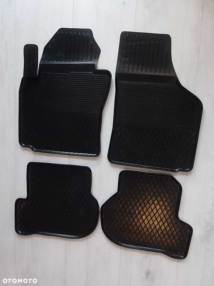 Dywaniki Gumowe Skoda Octavia 2 II YETI Altea ALTEA XL Korytkowe - 2
