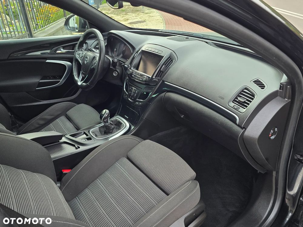 Opel Insignia 1.6 T Cosmo S&S - 25