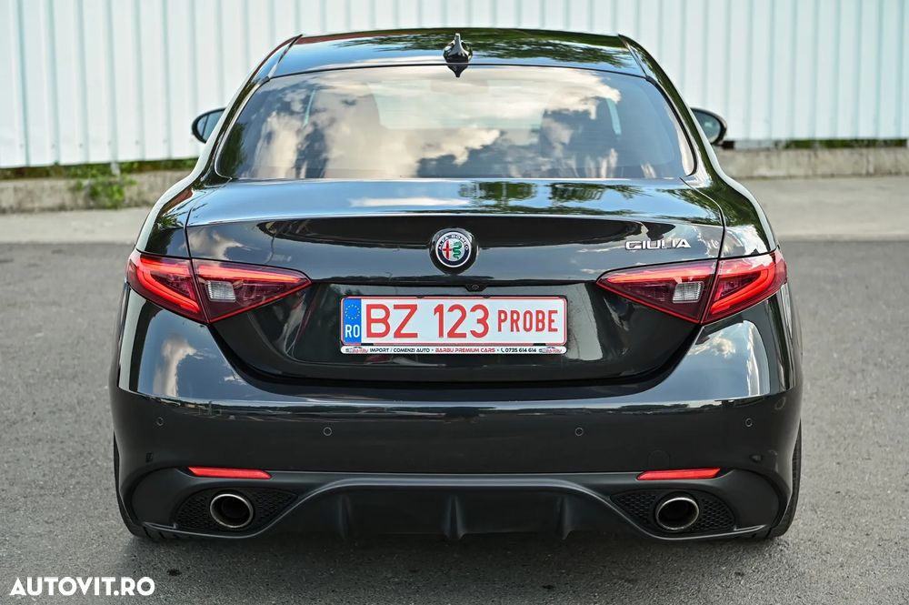 Alfa Romeo Giulia 2.0 Turbo RWD AT8 Super - 26