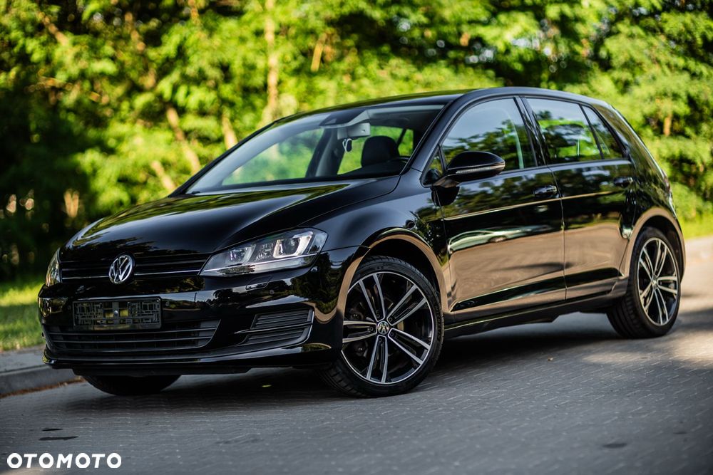 Volkswagen Golf 2.0 TDI BlueMotion Technology Edition - 1