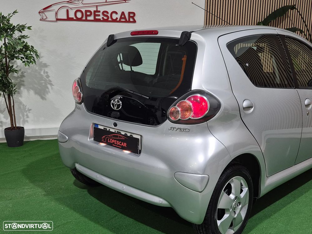 Toyota Aygo 1.0 Plus Sport Pack MM - 5