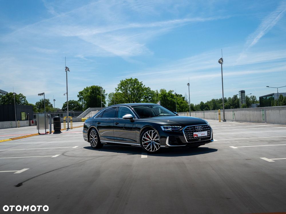 Audi S8 - 10
