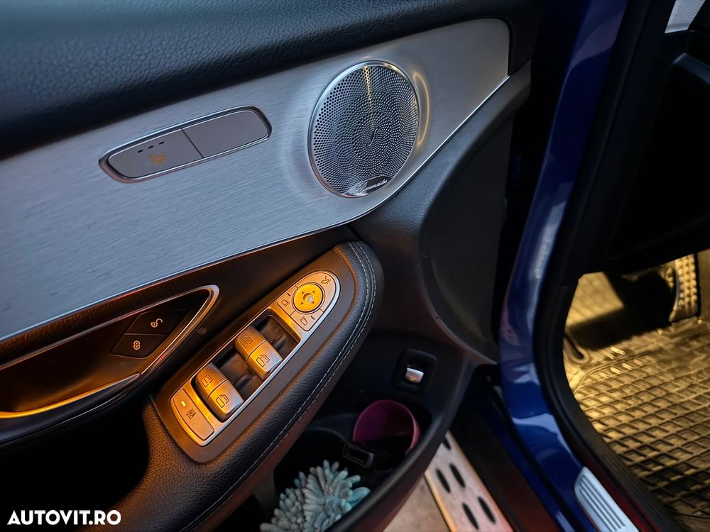 Mercedes-Benz GLC - 12