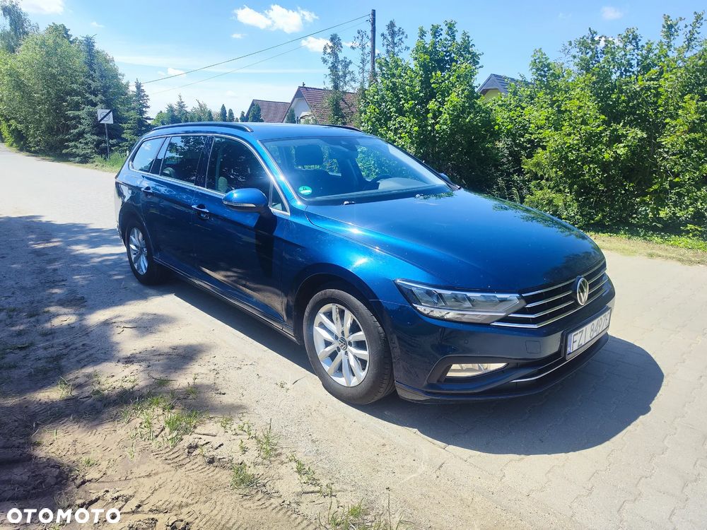 Volkswagen Passat 2.0 TDI SCR DSG Trendline - 1