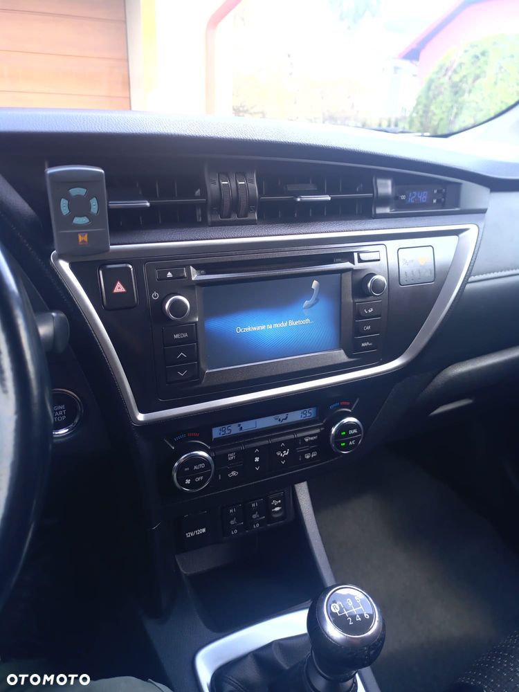 Toyota Auris 1.6 Premium Start - 9