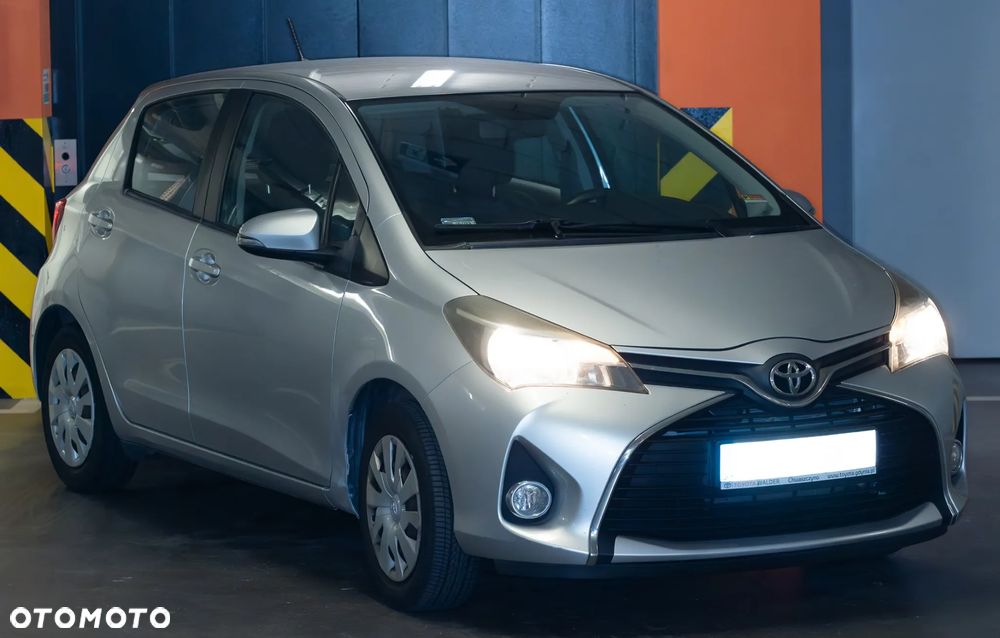 Toyota Yaris 1.33 Premium - 2