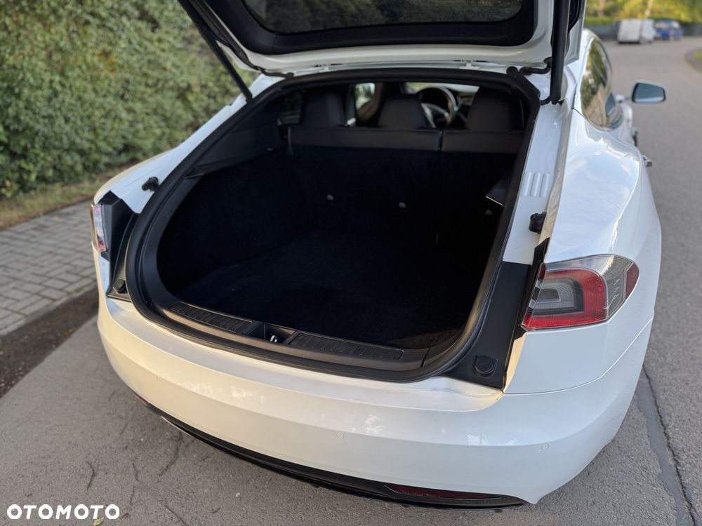 Tesla Model S Long Range Plus - 33