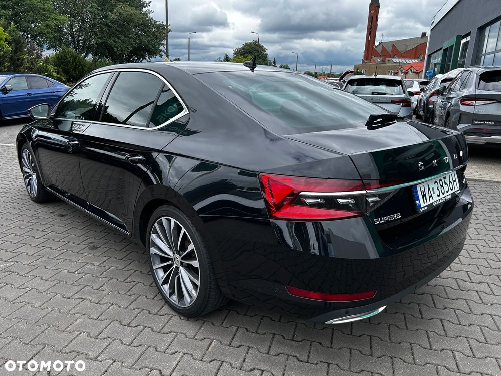 Skoda Superb 2.0 TDI SCR 4x4 L&K DSG - 9