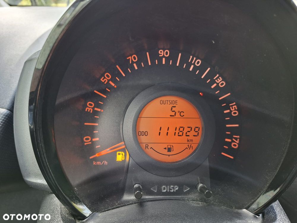 Toyota Aygo x-play club - 17