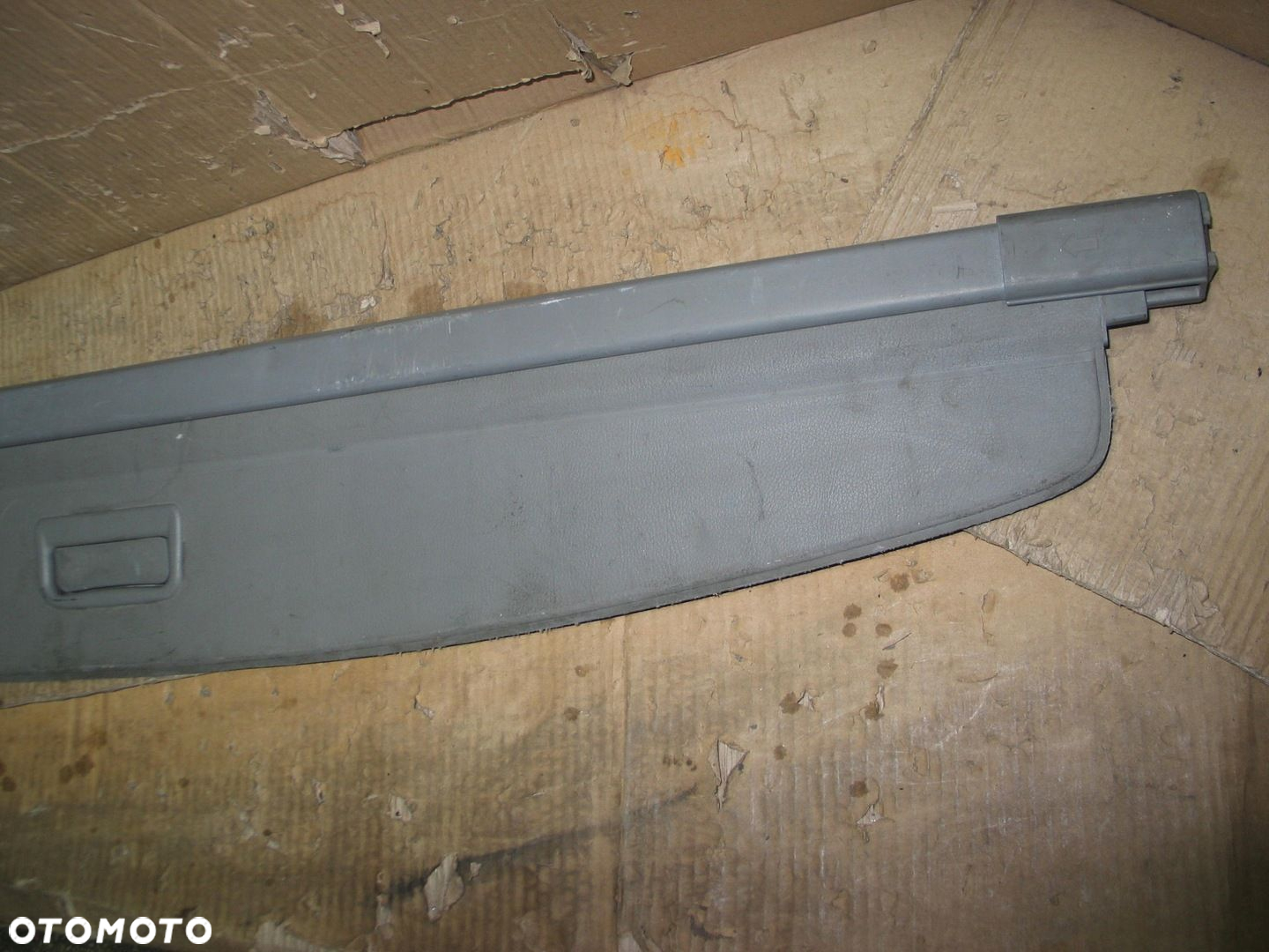roleta bagaznika vw touran 03-10r. 5 os. 1T0867871S szara - 7