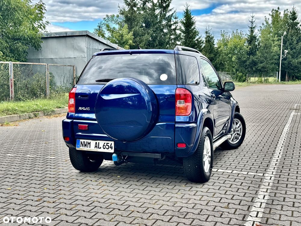 Toyota RAV4 4x4 Edition - 8
