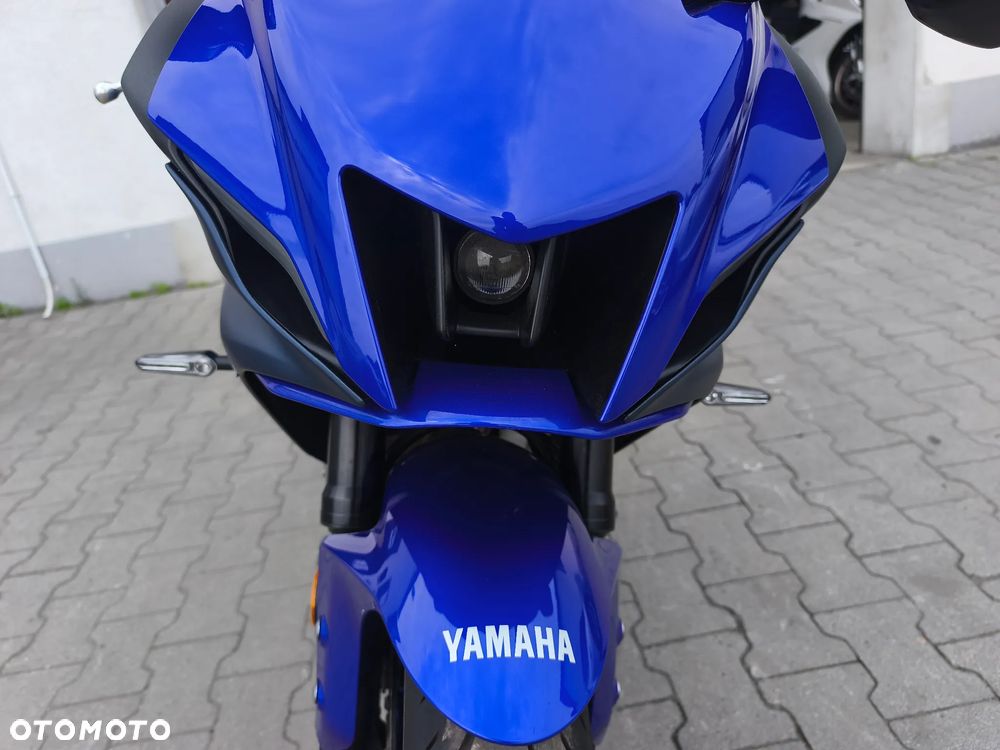 Yamaha R7 - 29