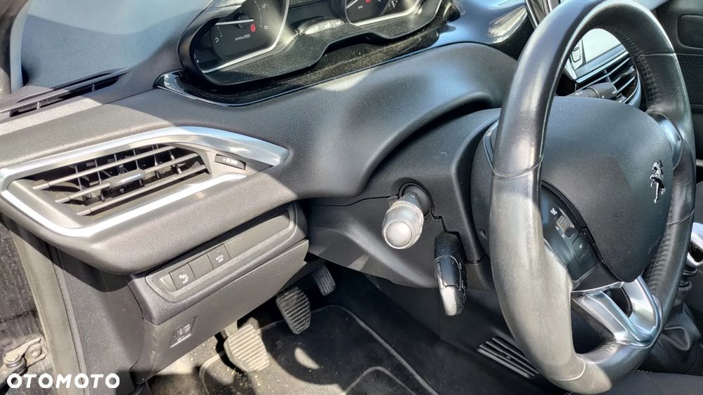 Peugeot 208 BlueHDi 100 Active Pack - 36
