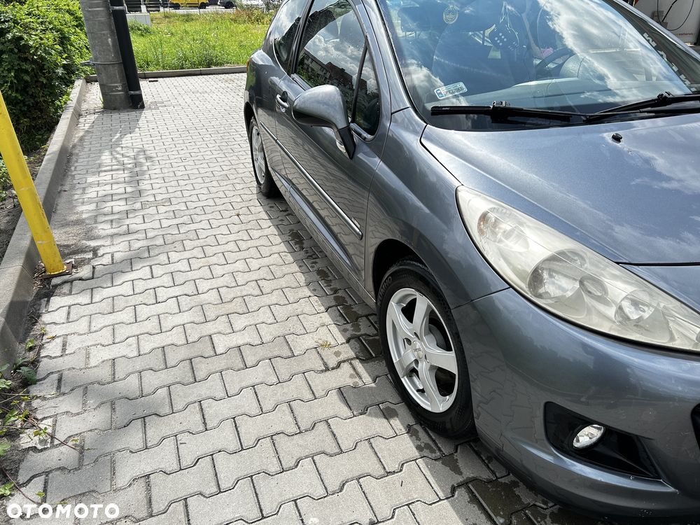 Peugeot 207 - 7