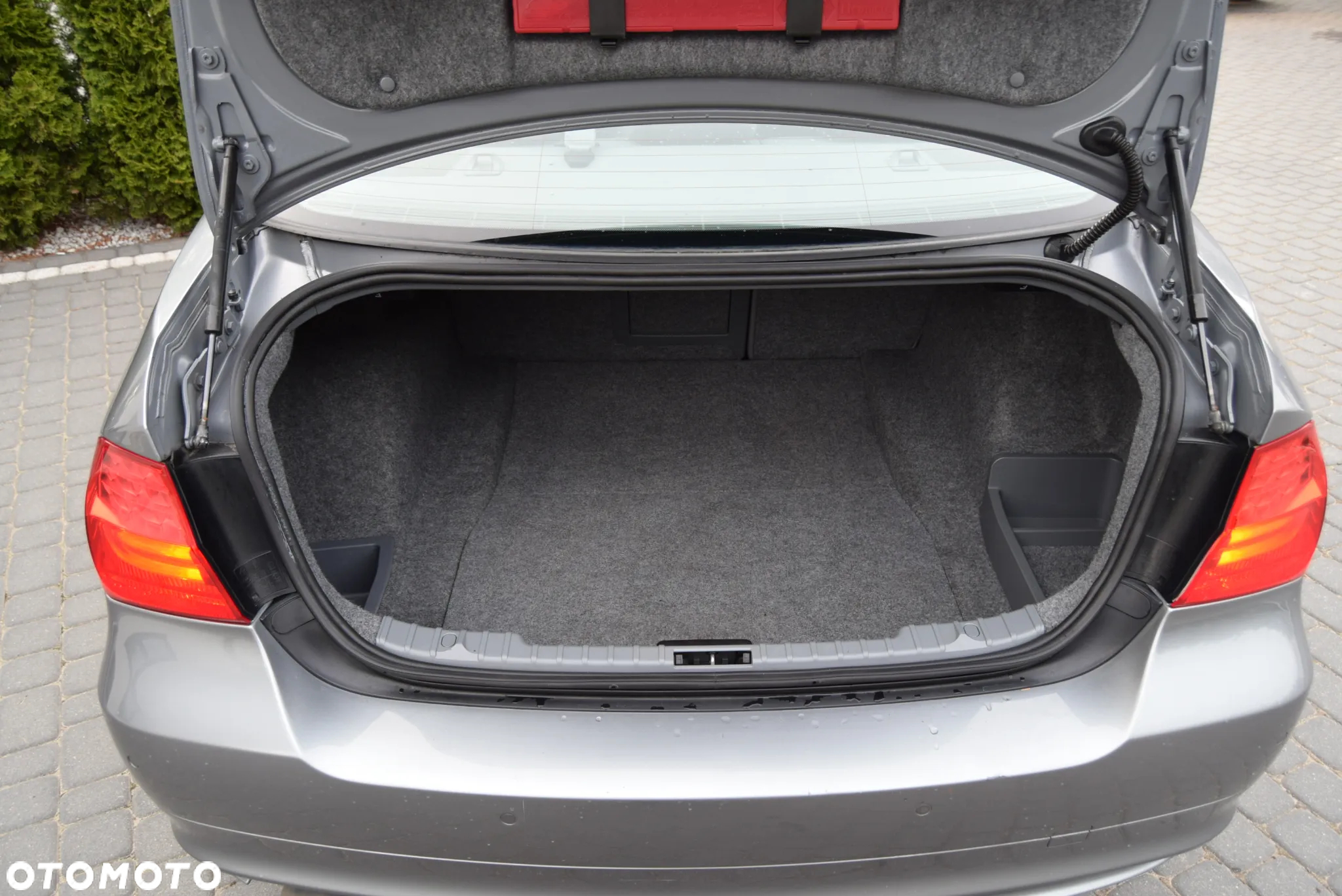 BMW Seria 3 320i - 11