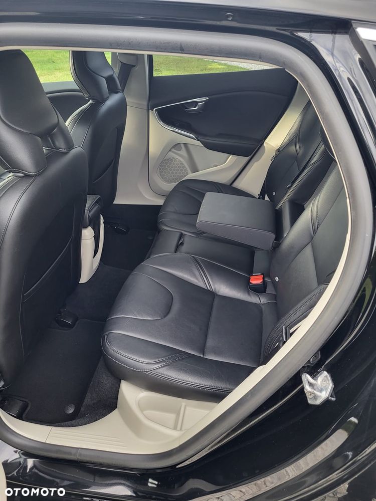 Volvo V40 D4 Drive-E Summum - 17