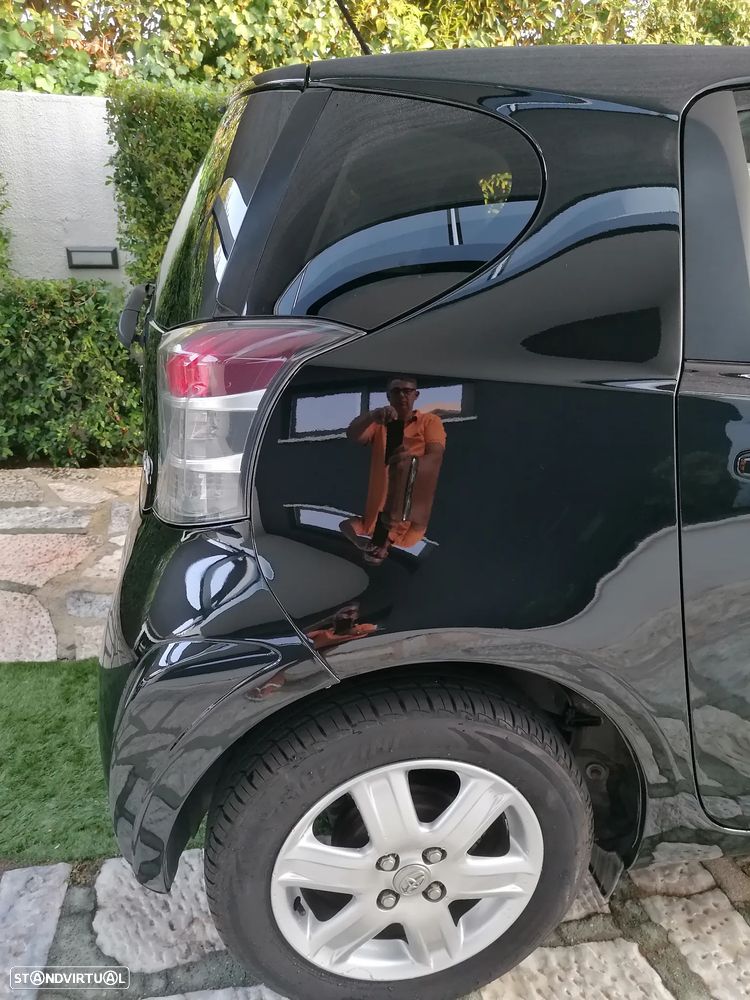 Toyota iQ 1.0 VVT-i Essential+AC - 11