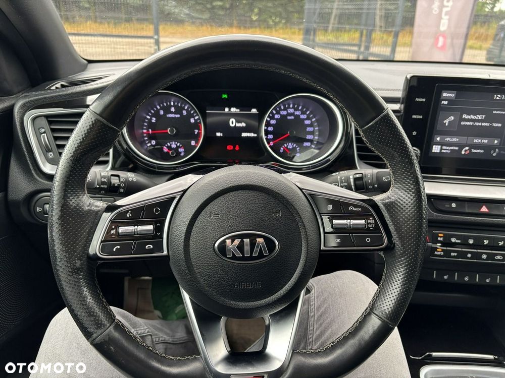 Kia ProCeed 1.4 T-GDI GT Line - 24
