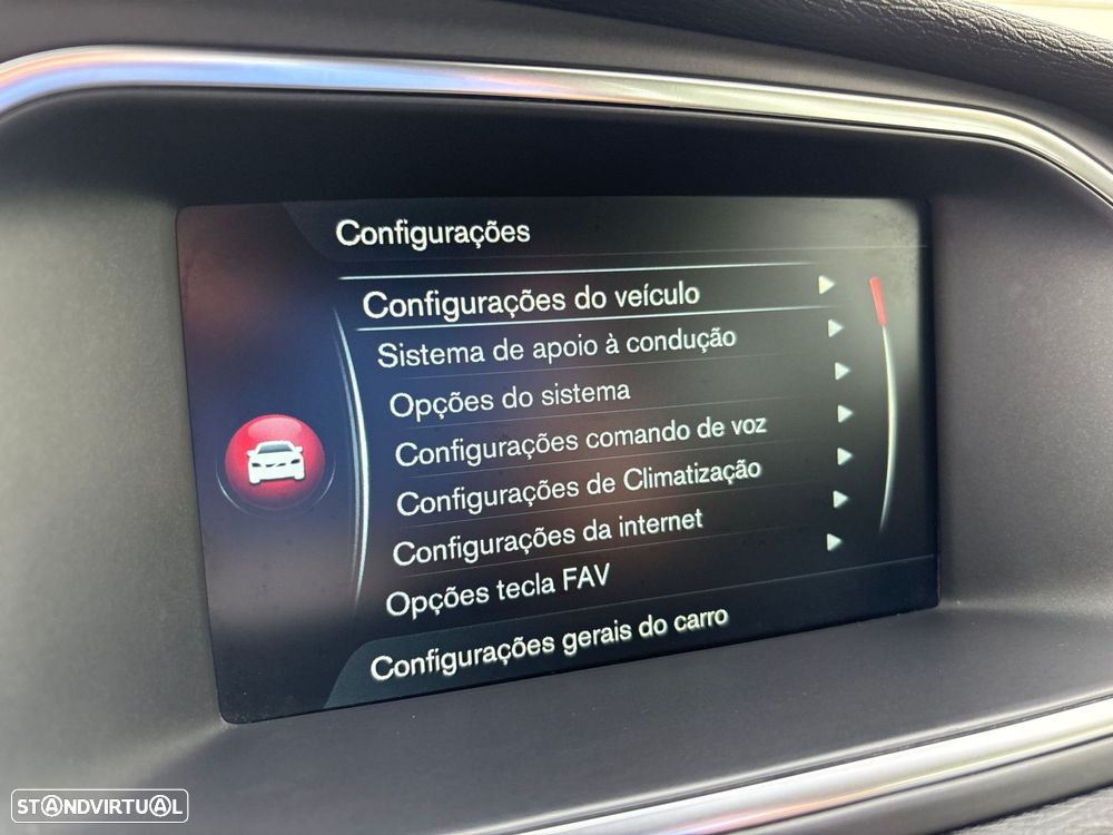 Volvo V40 2.0 D2 Momentum Eco - 28