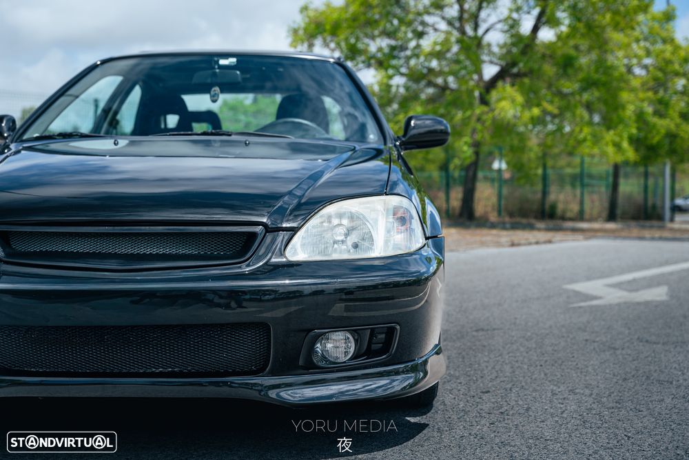 Honda Civic 1.6 VTi - 13