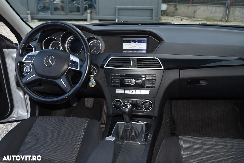 Mercedes-Benz C - 12