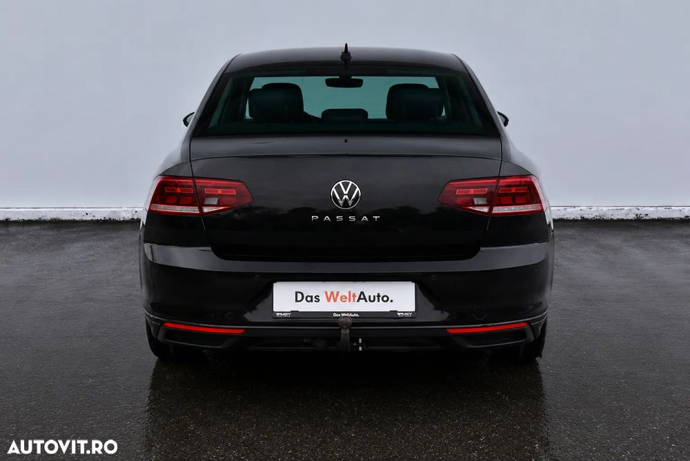 Volkswagen Passat 2.0 TDI DSG Comfortline - 11