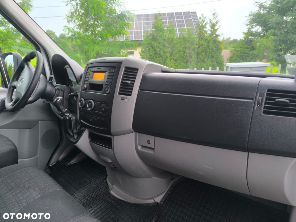 Mercedes-Benz SPRINTER - 30