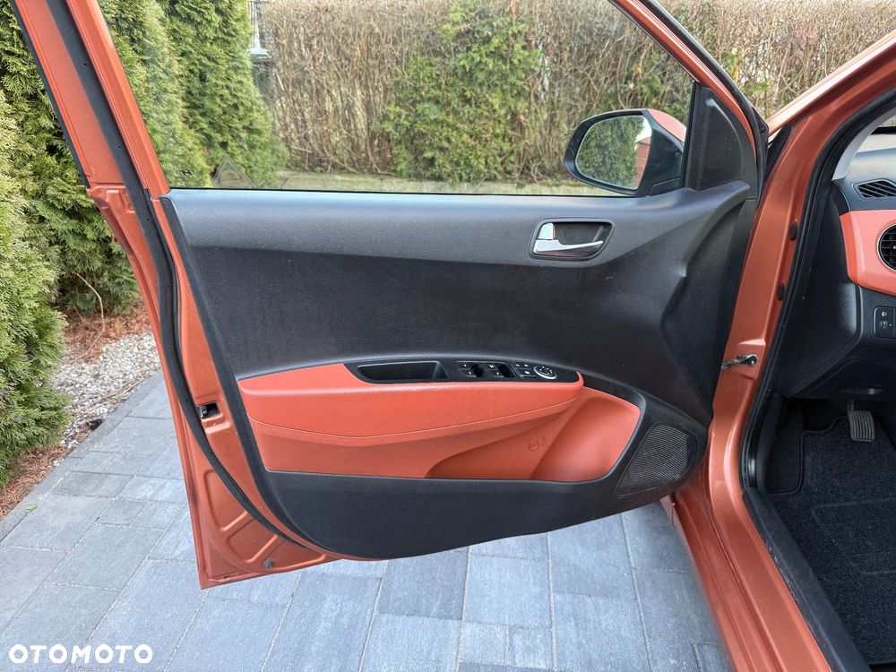 Hyundai i10 1.2 Fifa World Cup Edition - 30