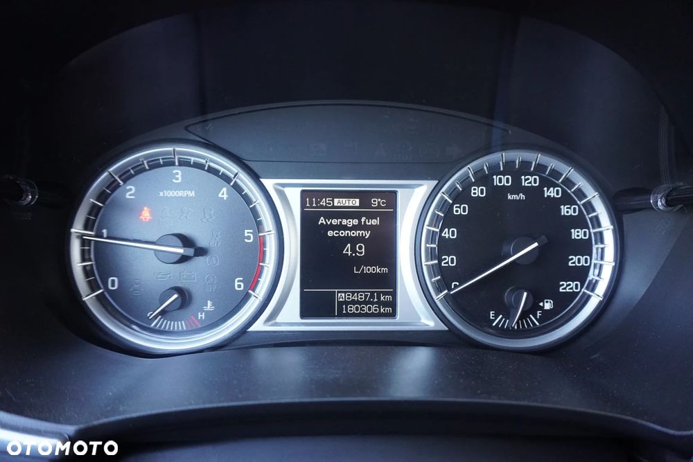 Suzuki Vitara 1.6 DDiS (4x4) Allgrip Comfort - 11