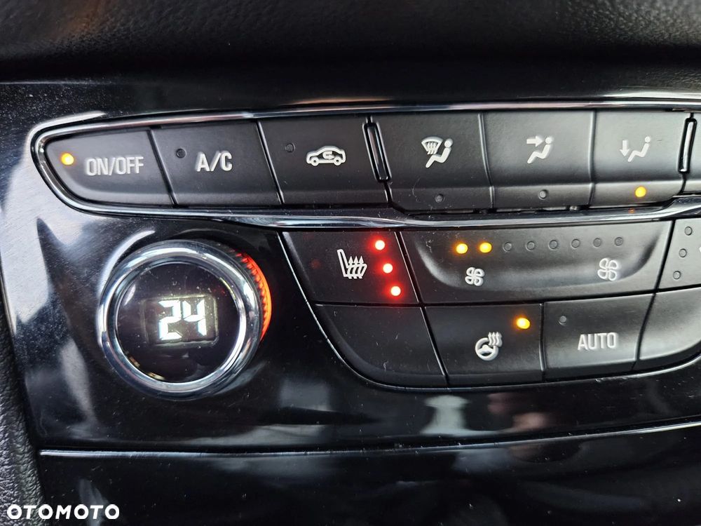 Opel Astra 1.4 Turbo Sports Tourer Innovation - 26