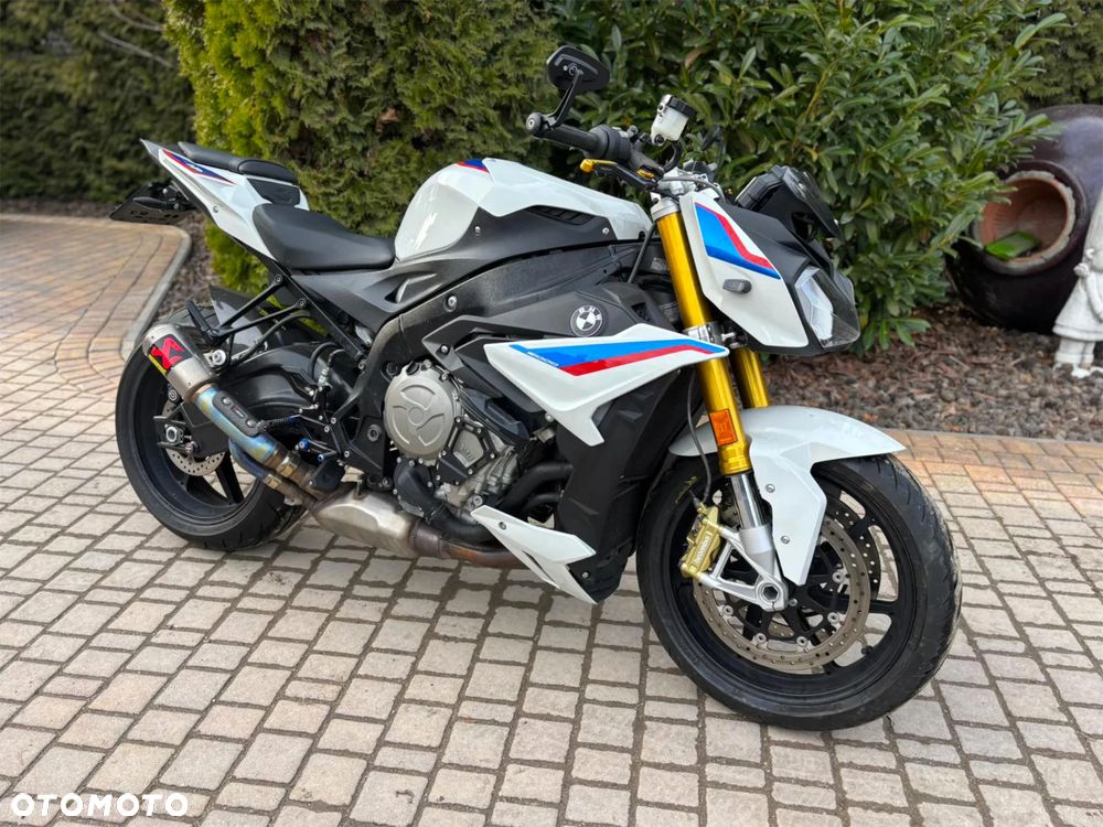 BMW S - 1