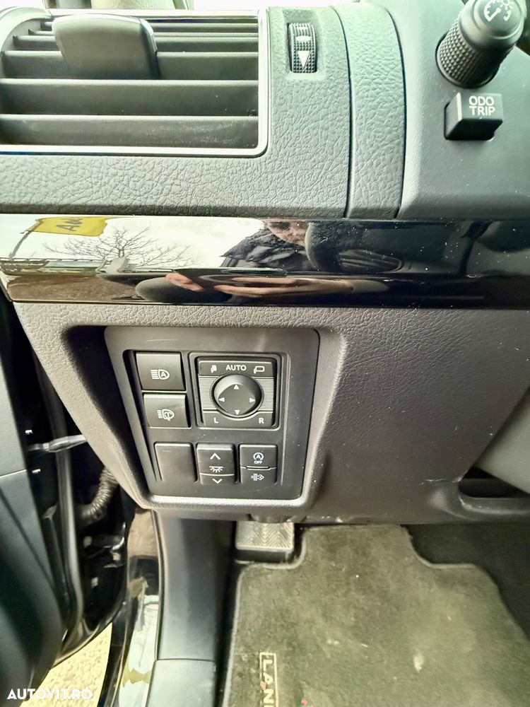 Toyota Land Cruiser 2.8l D-4D 204 CP A/T Luxury Black Matte Edition - 21