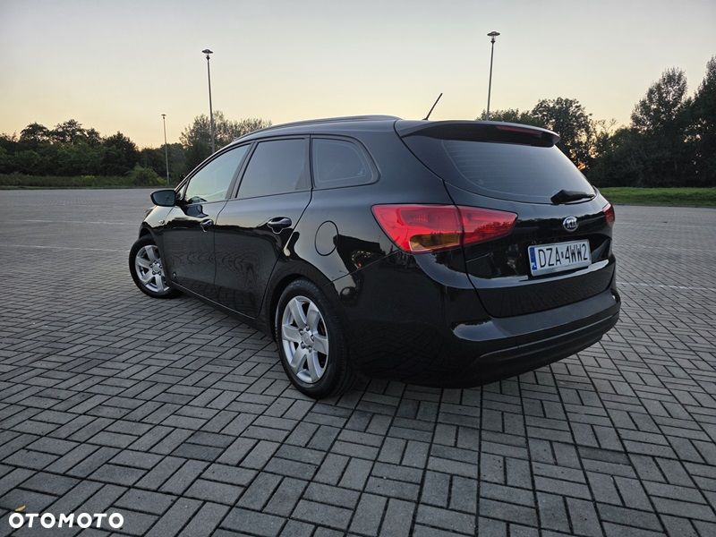 Kia Ceed - 4