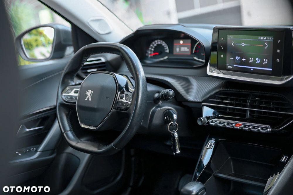 Peugeot 2008 1.2 PureTech GT Pack S&S - 9