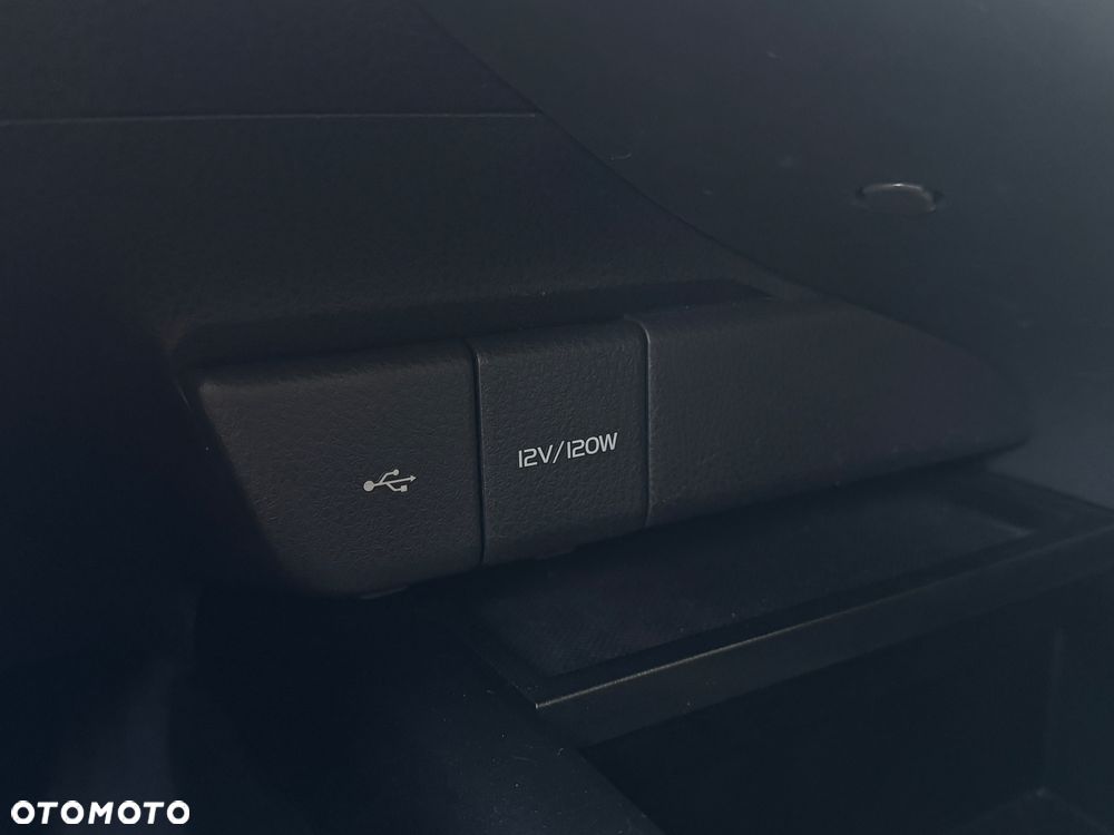 Toyota Camry 2.5 Hybrid Comfort CVT - 36