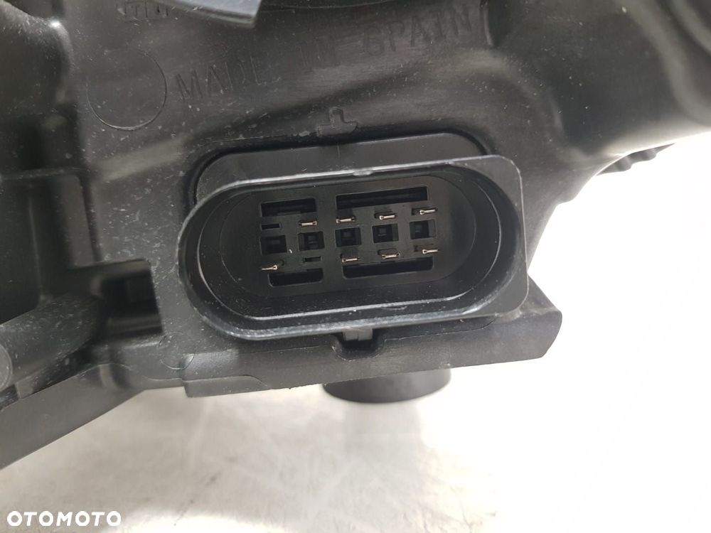 AUDI A1 II 82A 19-24 LAMPA PRAWA PRZEDNIA PRZÓD ZWYKŁA REFLEKTOR 82A941004 EUROPA - 8