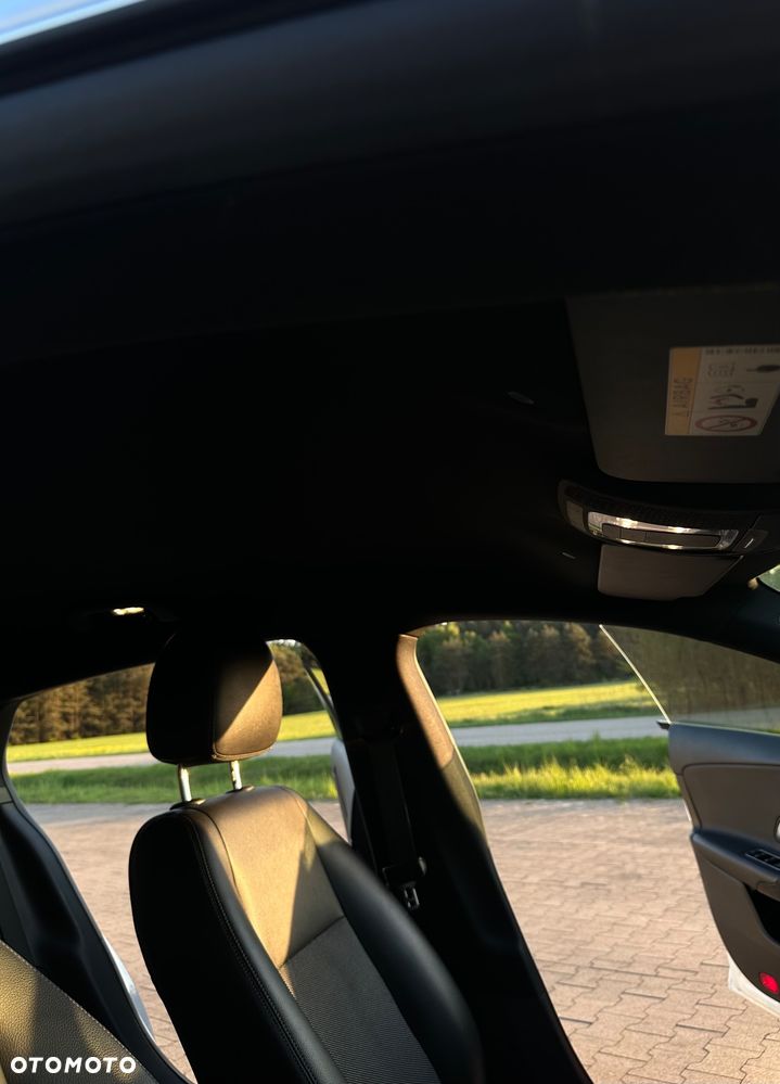 Mercedes-Benz CLA - 25
