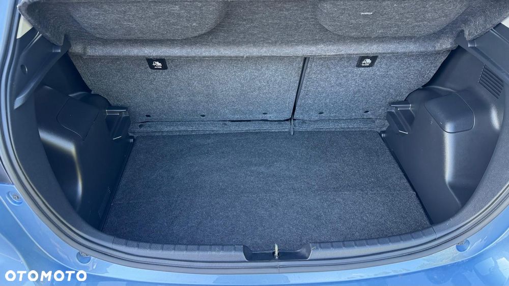 Toyota Yaris Hybrid 100 Business Edition - 22