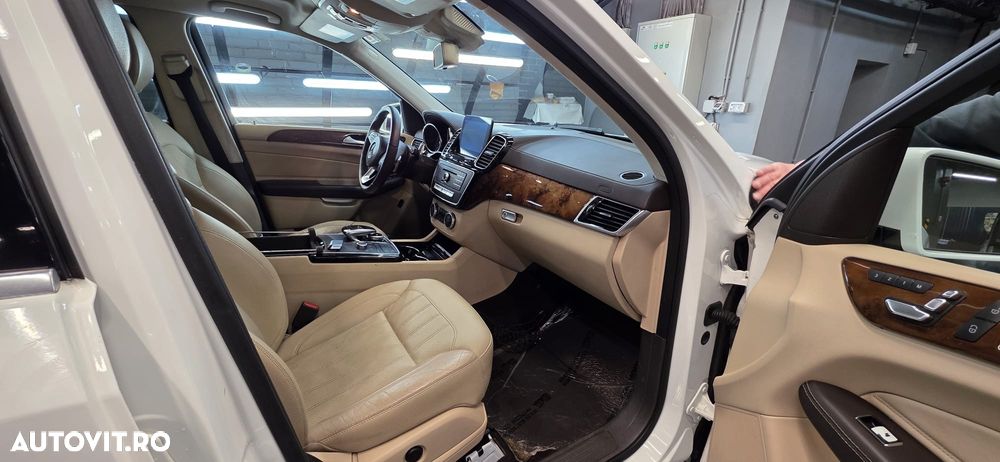 Mercedes-Benz GLS 400 4MATIC 9G-TRONIC - 8