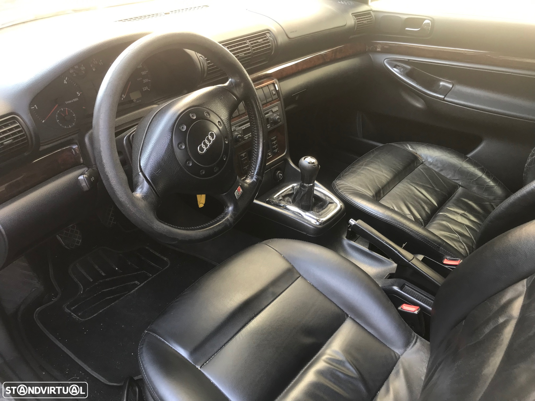 Audi A4 1.9 TDI Confort - 4