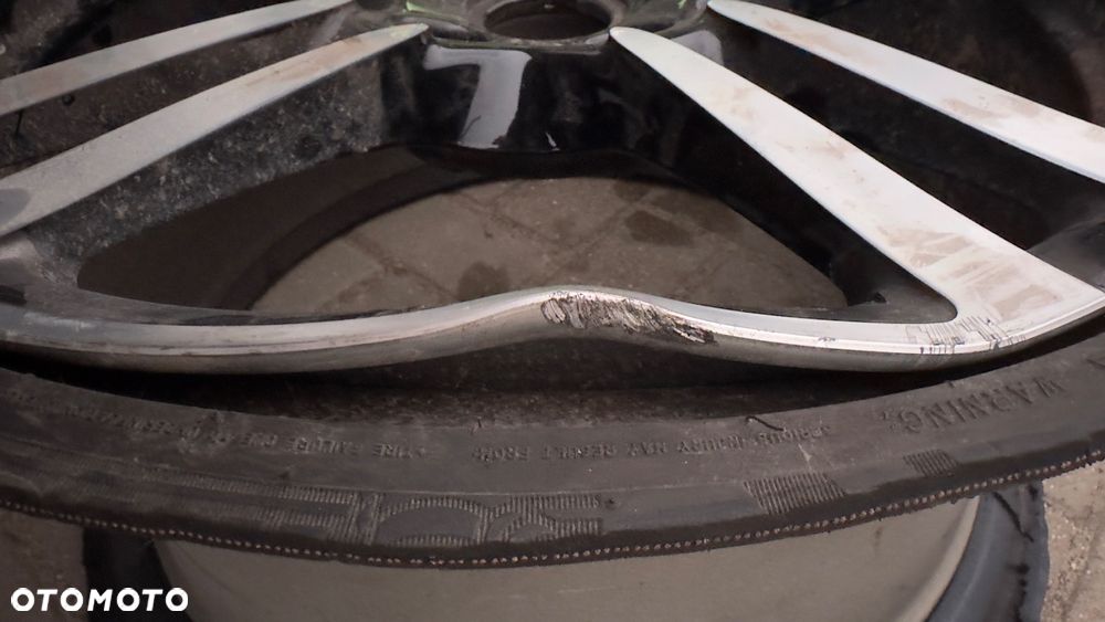 Felgi 20” Porsche (2 sprawne z oponami, 2 uszkodzone bez) - 15