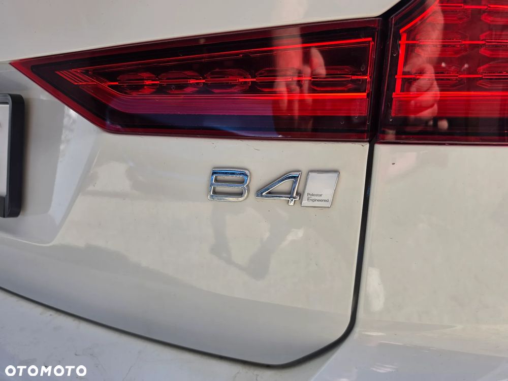 Volvo V60 B4 D R-Design - 5