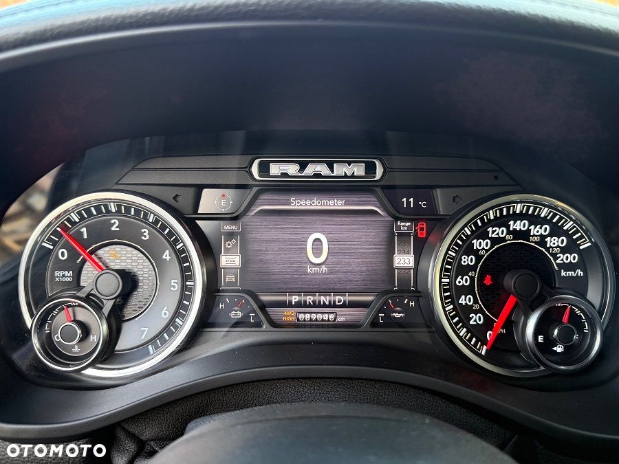 RAM 1500 Crew Cab Sport - 24