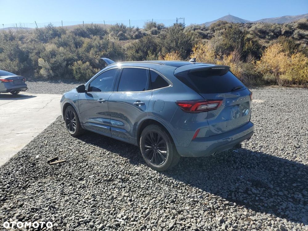 Ford Escape 2.0 EcoBoost AWD Titanium - 4