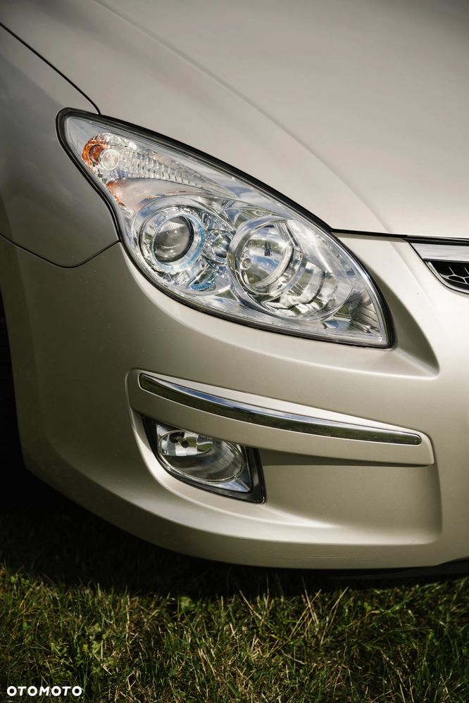 Hyundai i30 1.6 Comfort - 11