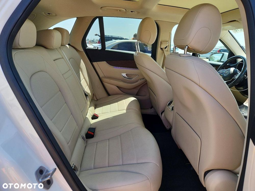 Mercedes-Benz GLC 300 4Matic 9G-TRONIC - 9