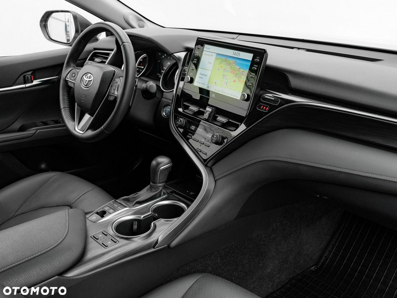 Toyota Camry 2.5 Hybrid Executive CVT - 38