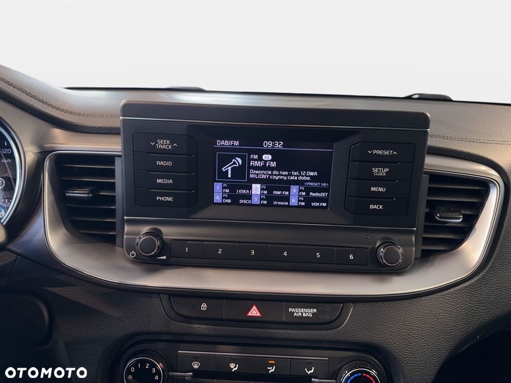 Kia Ceed - 21