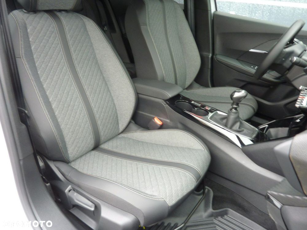Peugeot 2008 - 14